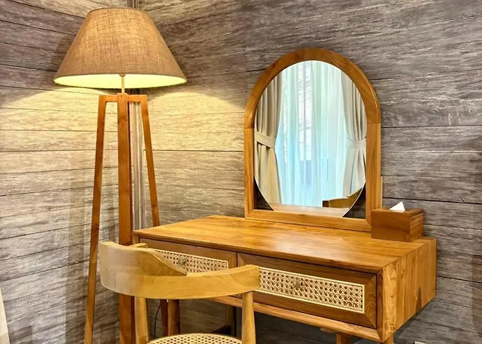 Twinseas Lodge *