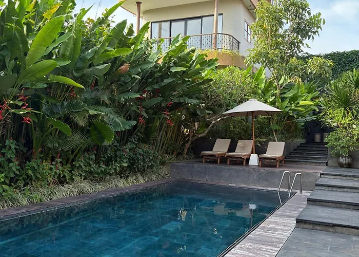 Twinseas Lodge