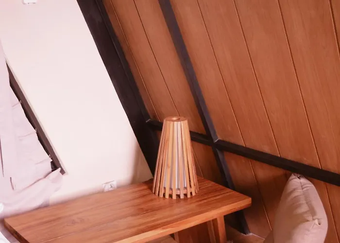 Lodge Twinseas