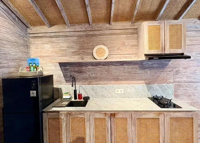 Lodge Twinseas