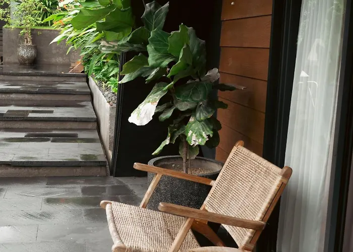 Twinseas Lodge Uluwatu